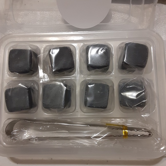 8 Piece Whiskey Stone Set - Picture 2 of 2
